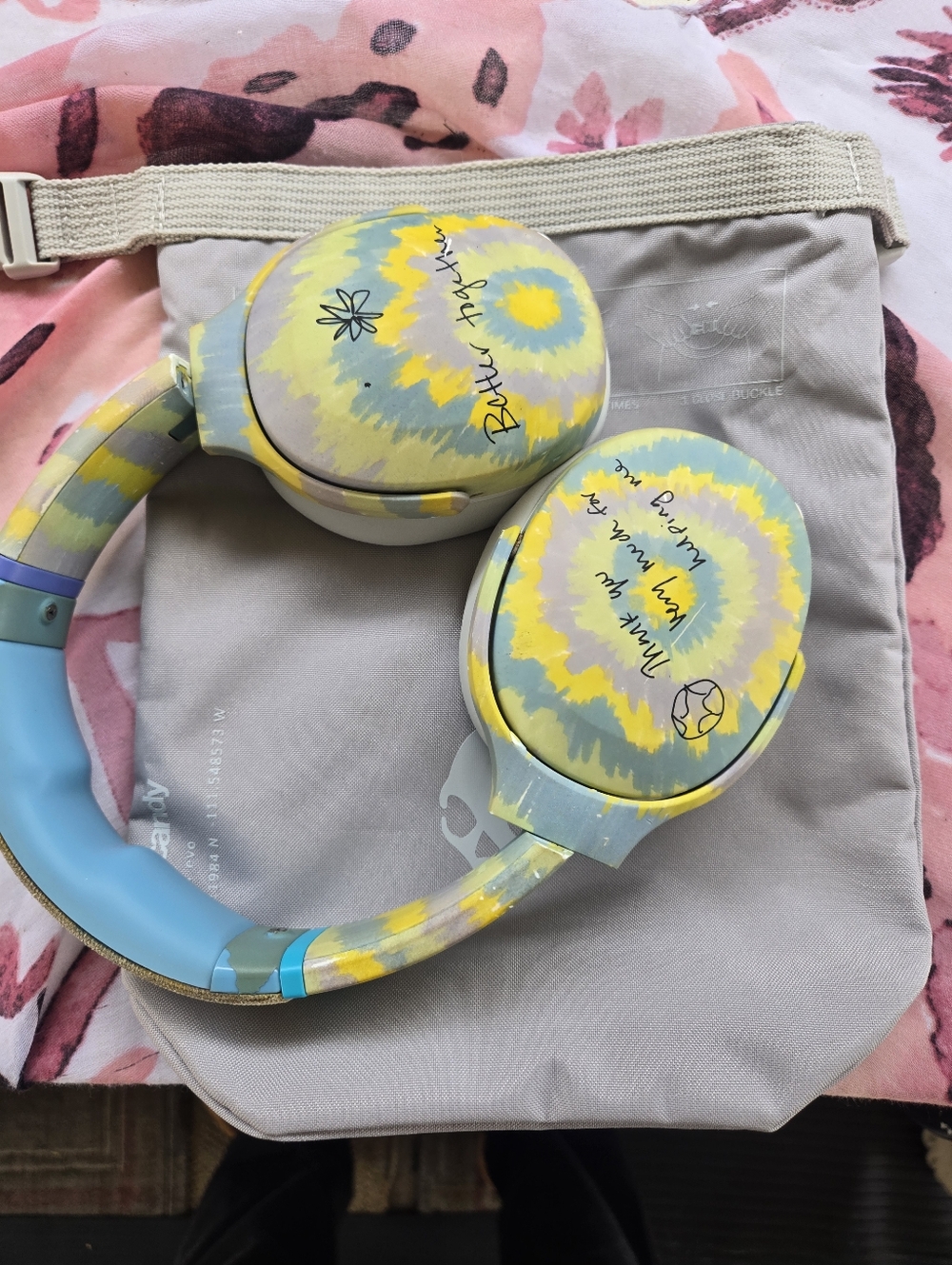 SKULLCANDY CRUSHERS COLLONA STRADA SPECIAL EDITION WIRELESS HEADPHONES.